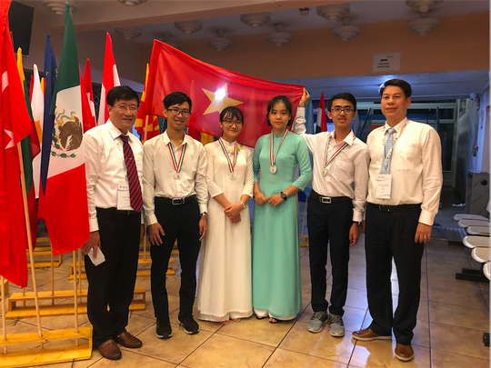 Cả 4 thí sinh Việt Nam đều đoạt giải tại Olympic Sinh học quốc tế 2019 - Ảnh 2. Cả 4 thí sinh Việt Nam đều đoạt giải tại Olympic Sinh học quốc tế 2019 - Ảnh 2.