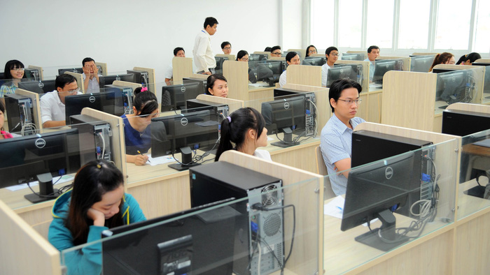 Hội nghị trung ương 7: Chặn đứng chạy chức, cải cách tiền lương - Ảnh 1. Hội nghị trung ương 7: Chặn đứng chạy chức, cải cách tiền lương - Ảnh 1.